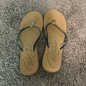 Roxy Women’s Flip flops: navy and gold with tan soles- super cute and comfy- 10